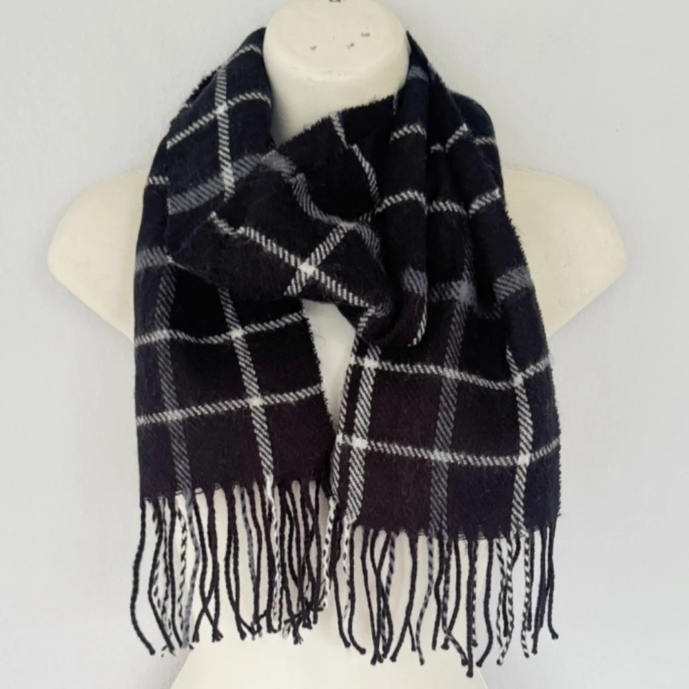 Black and white plaid print fringe trim winter scarf one size